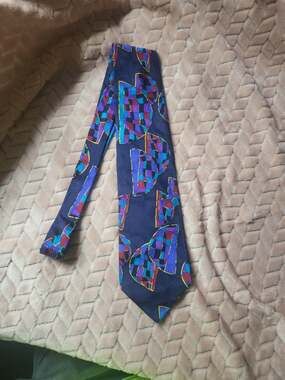 Bugatti Vintage Men's Silk Tie Abstract Geometric Multi-Color Pattern